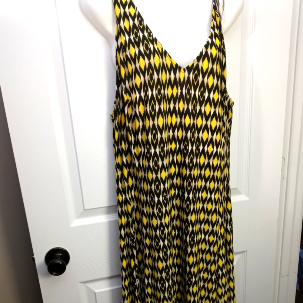 DN Designs Geometric Design Dress - Picture 1 of 4